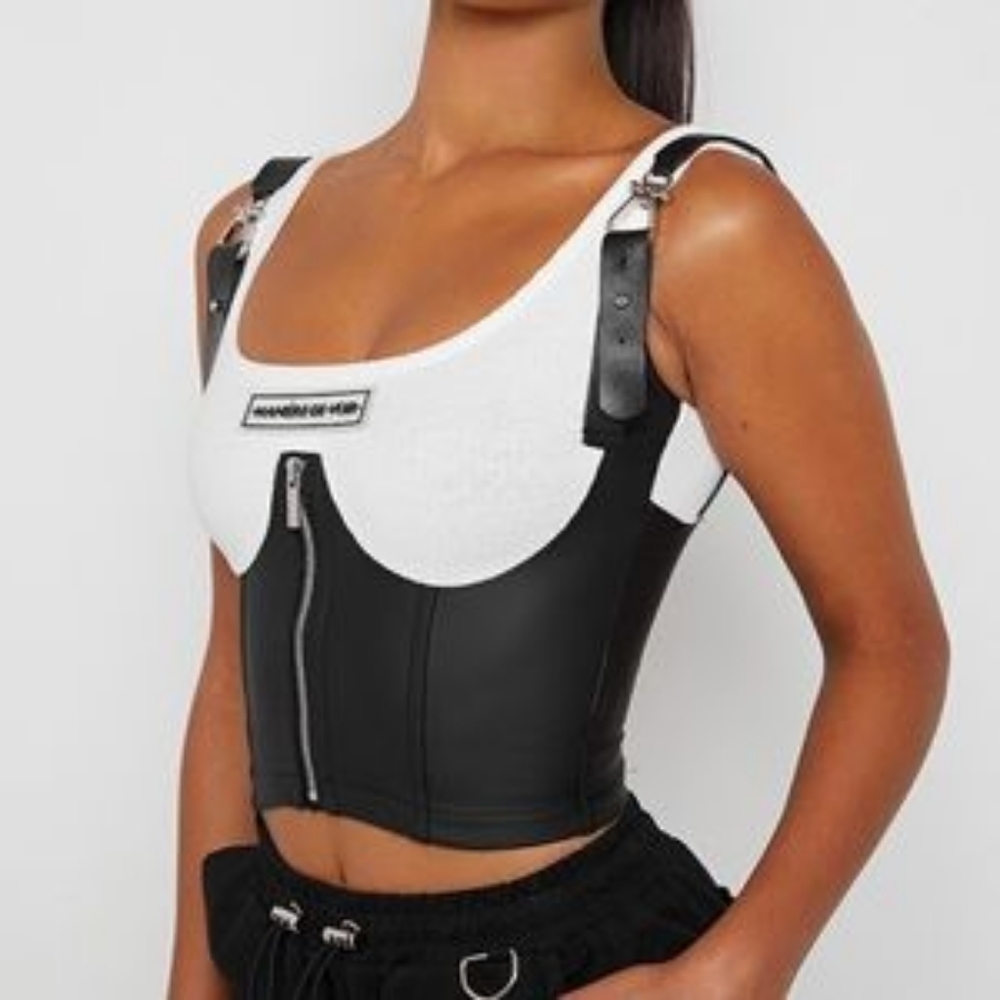 Manière De Voir Black and White Ribbed Top